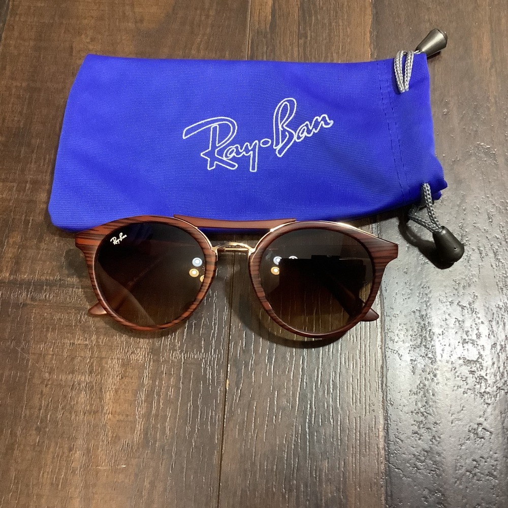Ray-Ban Wood Grain Round Sunglasses Brown Striped RB4242 Gold Bridge Pouch